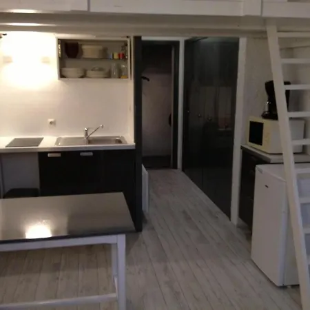 Petit En Plein Centre De * Котре